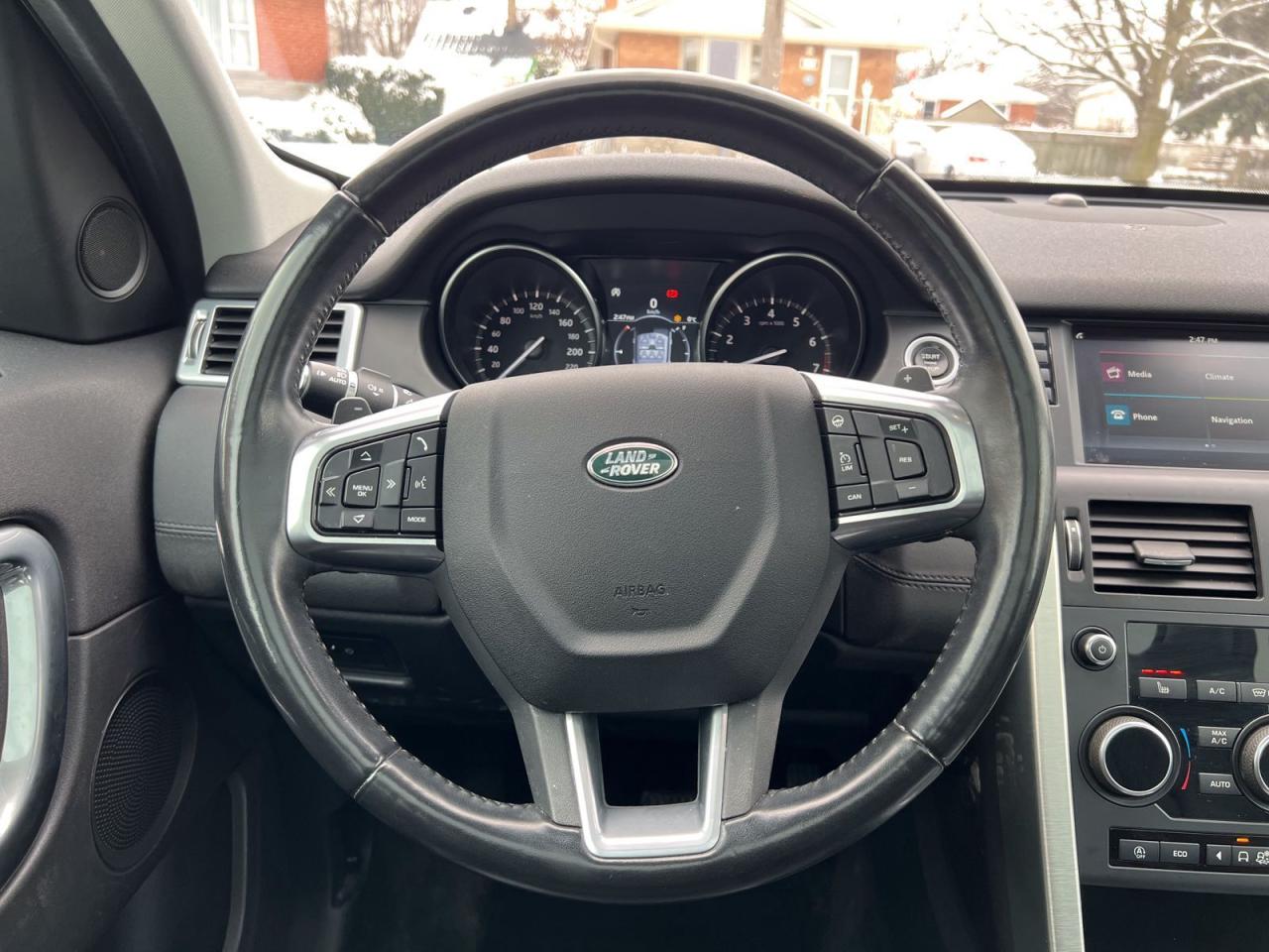 2018 Land Rover Discovery Sport SE - Photo #16
