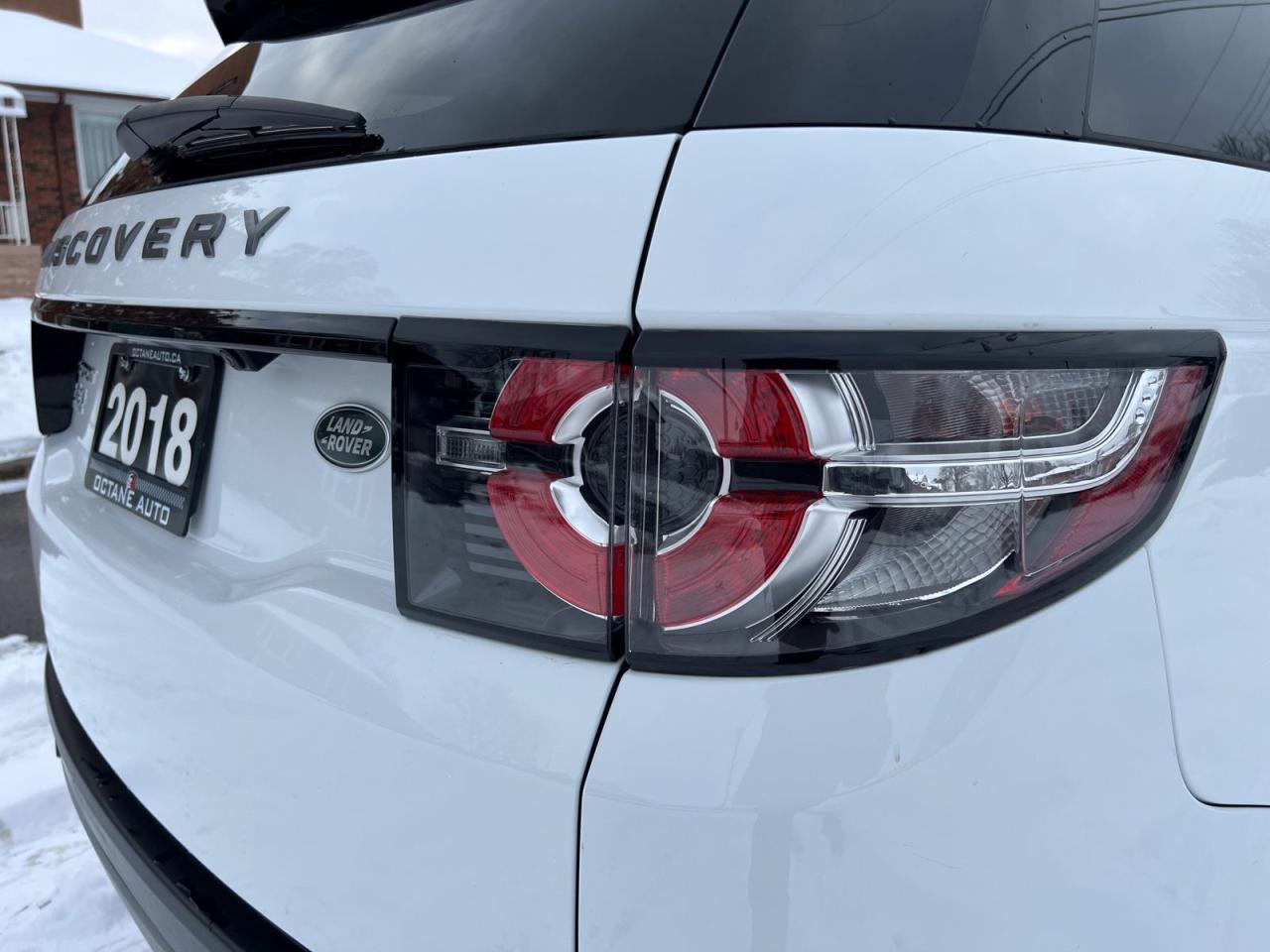 2018 Land Rover Discovery Sport SE - Photo #7