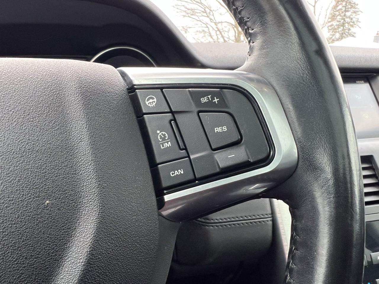 2018 Land Rover Discovery Sport SE - Photo #21