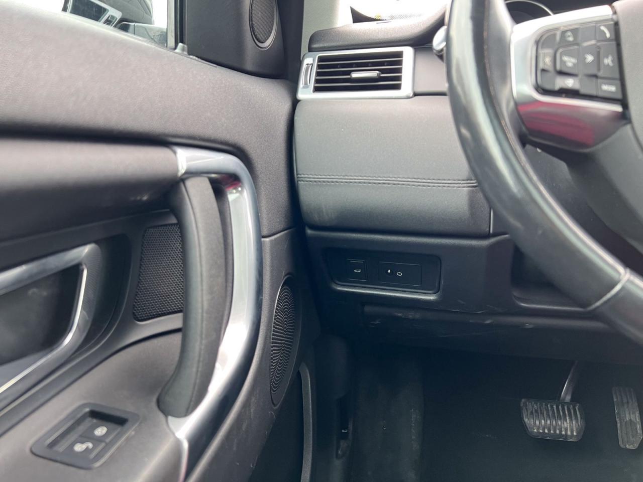 2018 Land Rover Discovery Sport SE - Photo #20