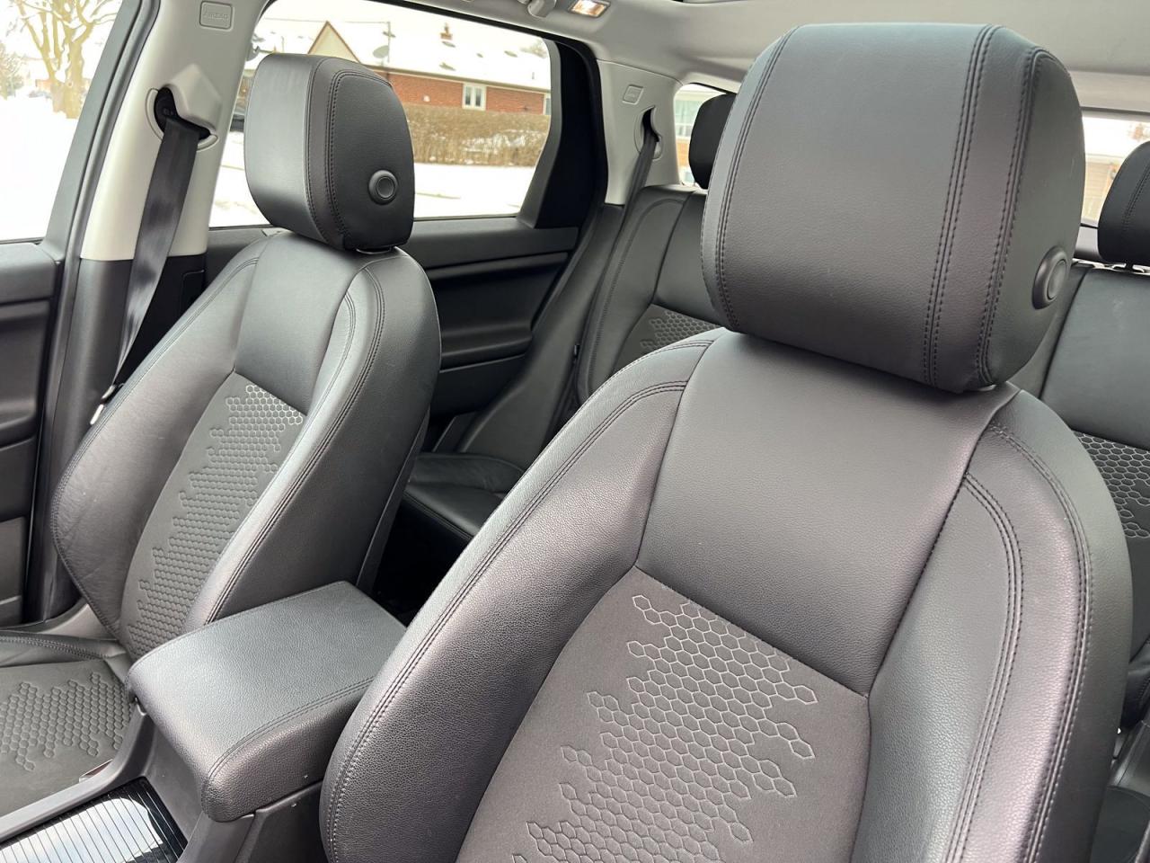 2018 Land Rover Discovery Sport SE - Photo #18