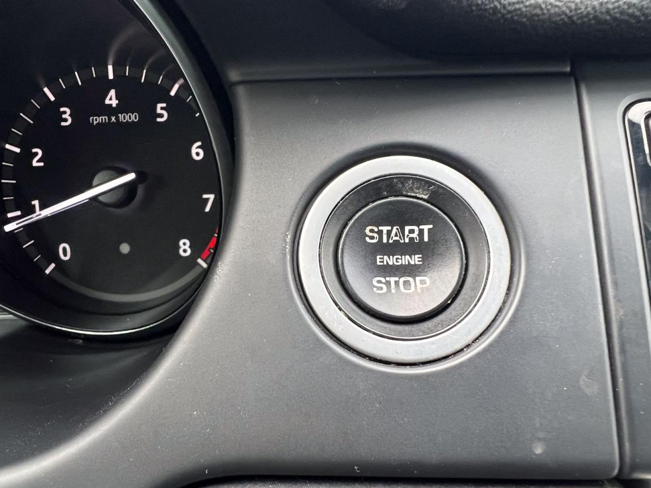 2018 Land Rover Discovery Sport SE - Photo #22