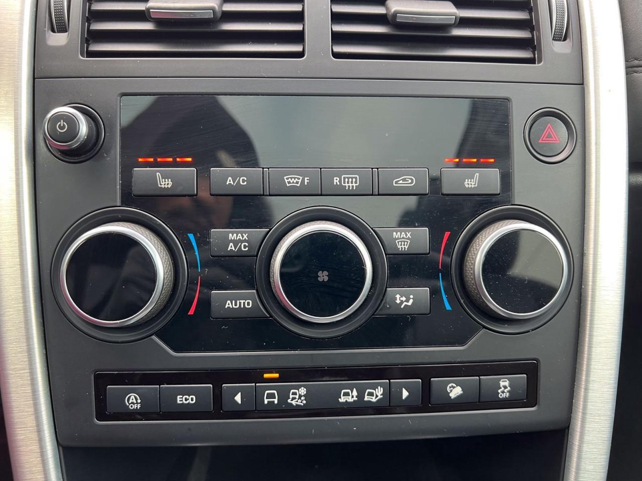 2018 Land Rover Discovery Sport SE - Photo #25