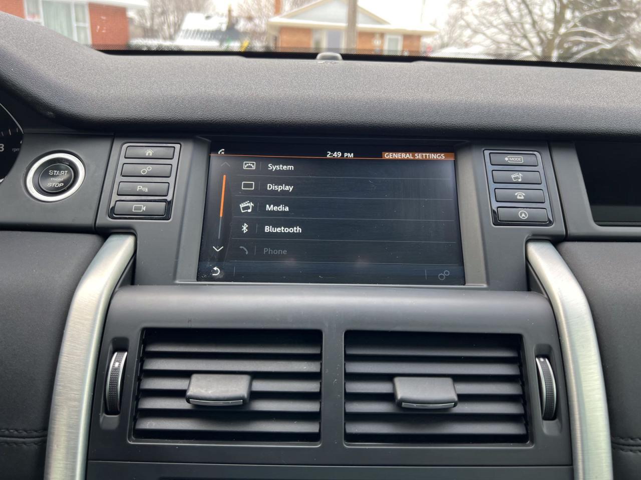 2018 Land Rover Discovery Sport SE - Photo #30