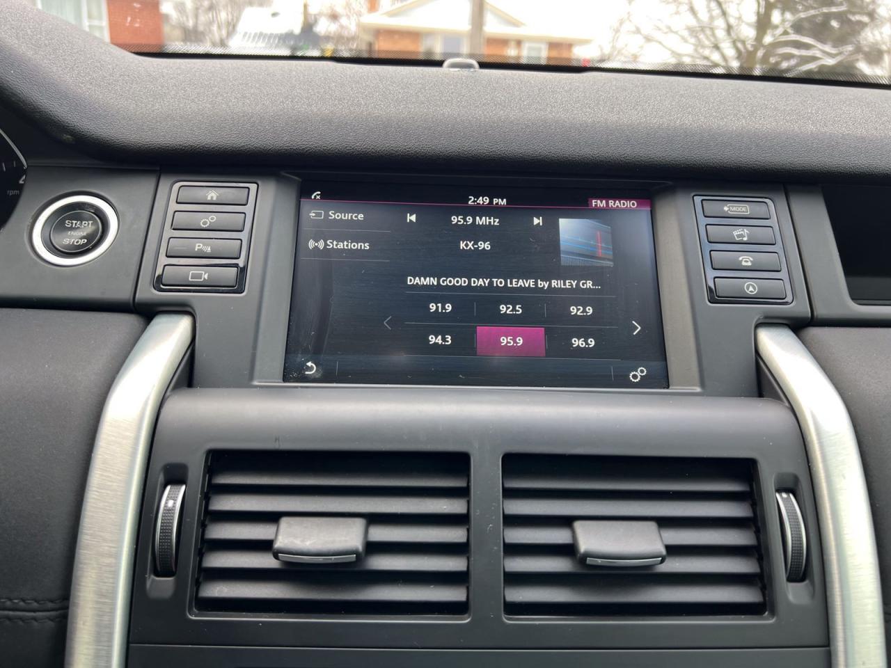 2018 Land Rover Discovery Sport SE - Photo #29