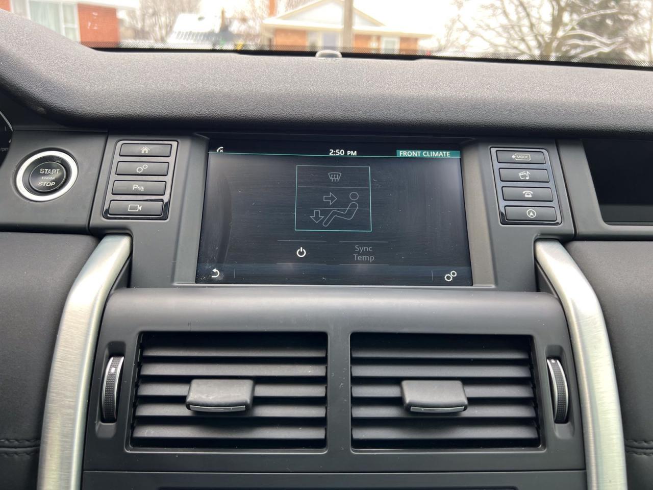 2018 Land Rover Discovery Sport SE - Photo #31