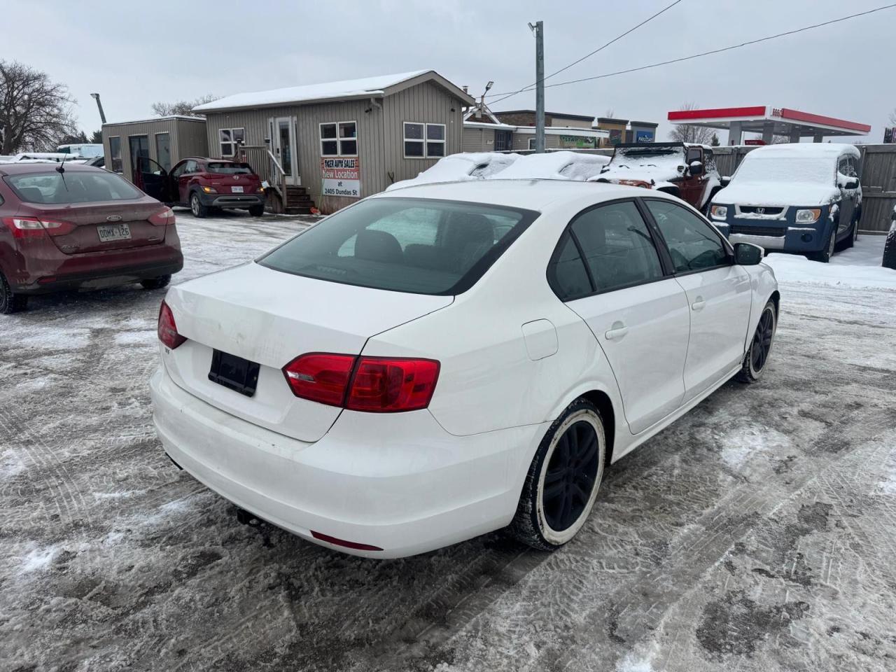 2011 Volkswagen Jetta SPORTLINE, ALLOYS, AUTO, 5 CYLINDER, AS IS SPECIAL - Photo #5