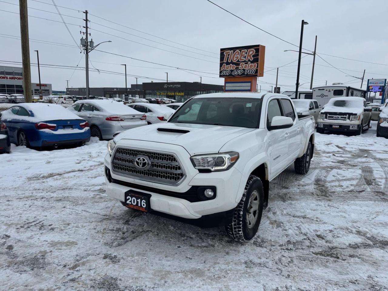 2016 Toyota Tacoma TRD SPORT, 4X4, V6, CREW CAB, CERTIFIED