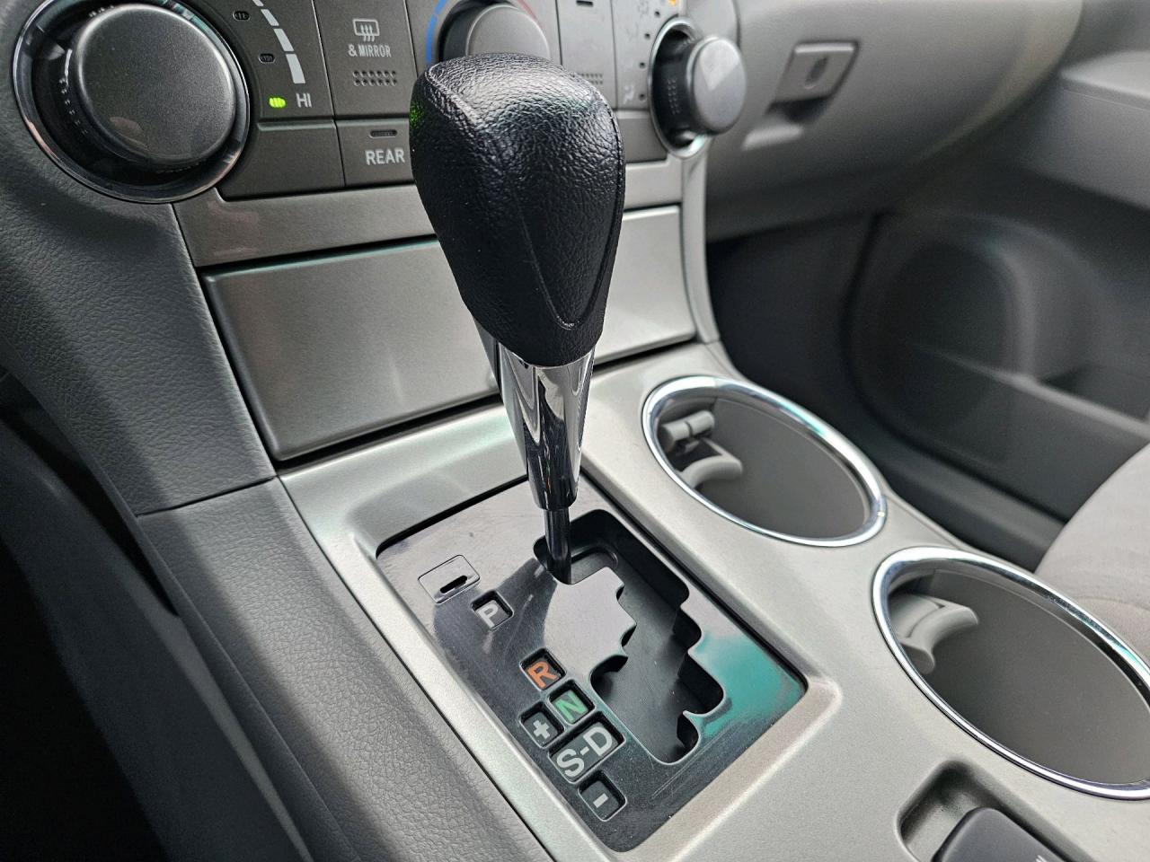 2013 Toyota Highlander 2WD 4dr - Photo #15