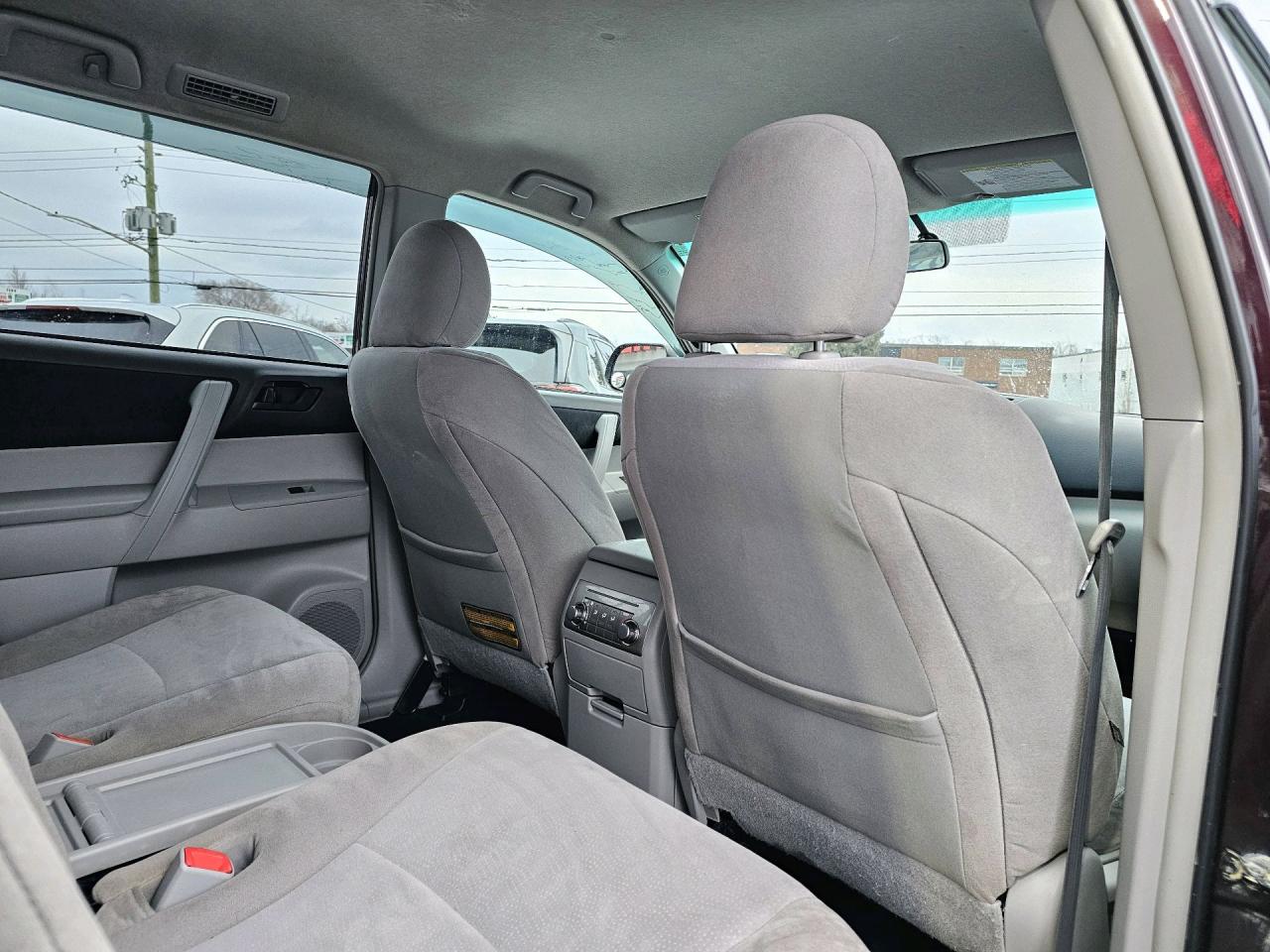 2013 Toyota Highlander 2WD 4dr - Photo #27