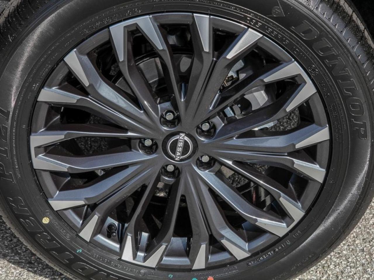 2025 Nissan Rogue Platinum  - Leather Seats Photo