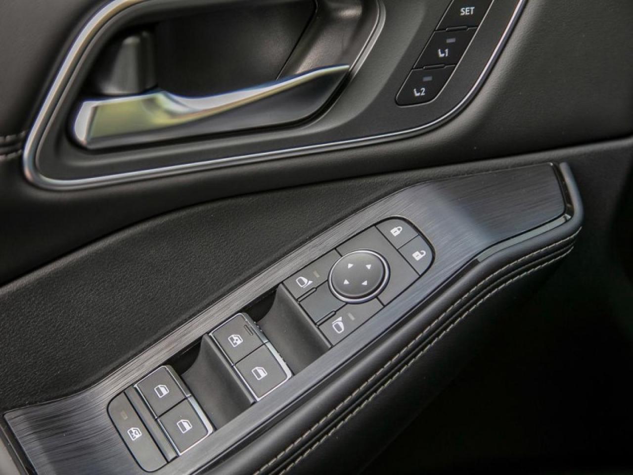 2025 Nissan Rogue Platinum  - Leather Seats Photo