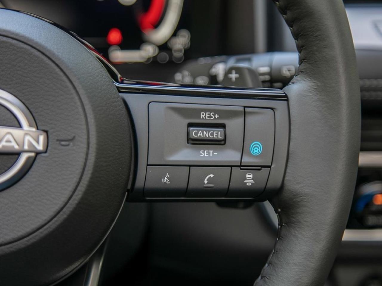 2025 Nissan Rogue Platinum  - TECH PKG - HUD -  Leather Seats Photo