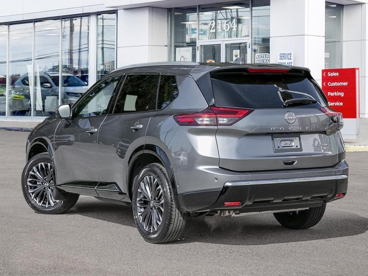 2025 Nissan Rogue Platinum  - TECH PKG - HUD -  Leather Seats Photo3