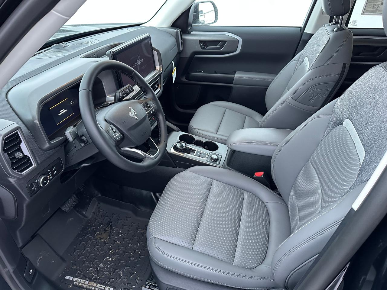 2025 Ford Bronco Sport BADLANDS 4x4 400A Photo5