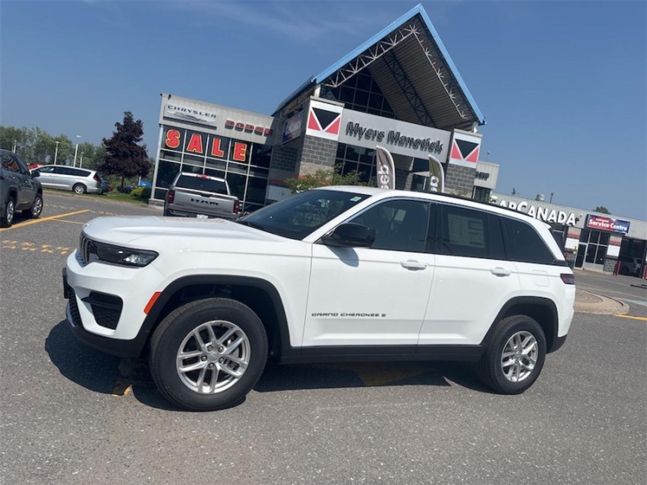 2025 Jeep Grand Cherokee Laredo  - Sunroof Photo