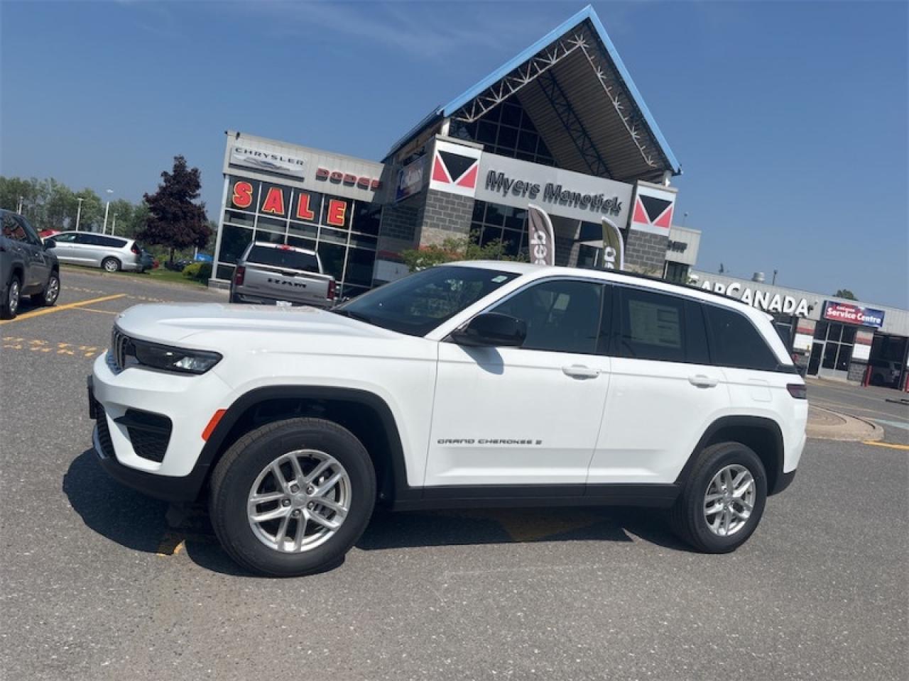 2025 Jeep Grand Cherokee Laredo  - Sunroof Photo
