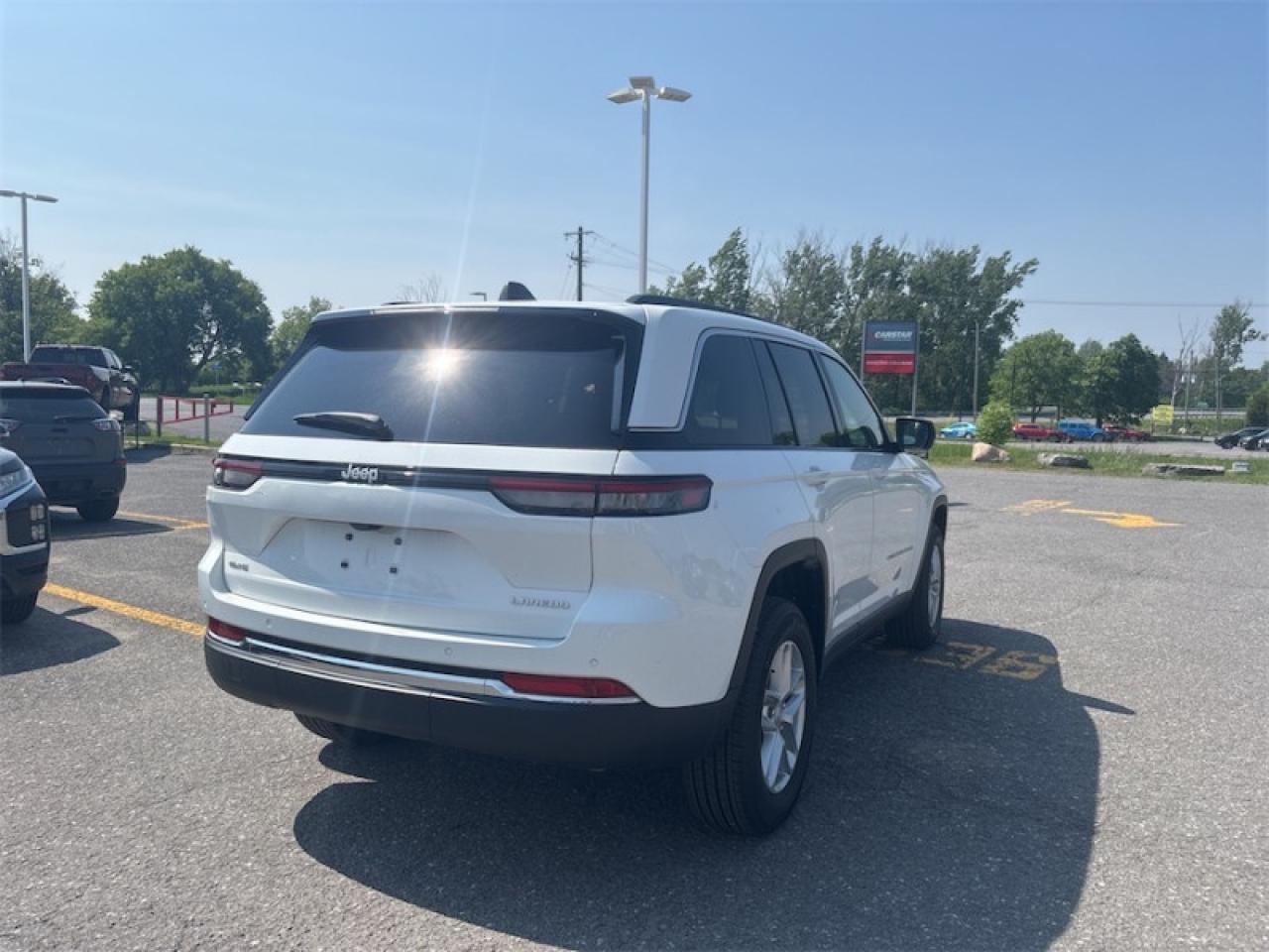 2025 Jeep Grand Cherokee Laredo  - Sunroof Photo
