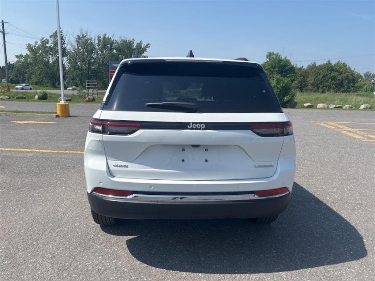 2025 Jeep Grand Cherokee Laredo  - Sunroof Photo