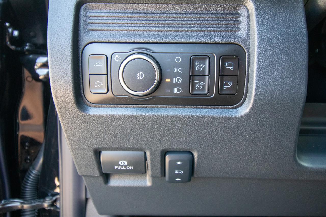 2025 Ford F-350 Lariat 4WD Crew Cab 6.75' Box Photo5