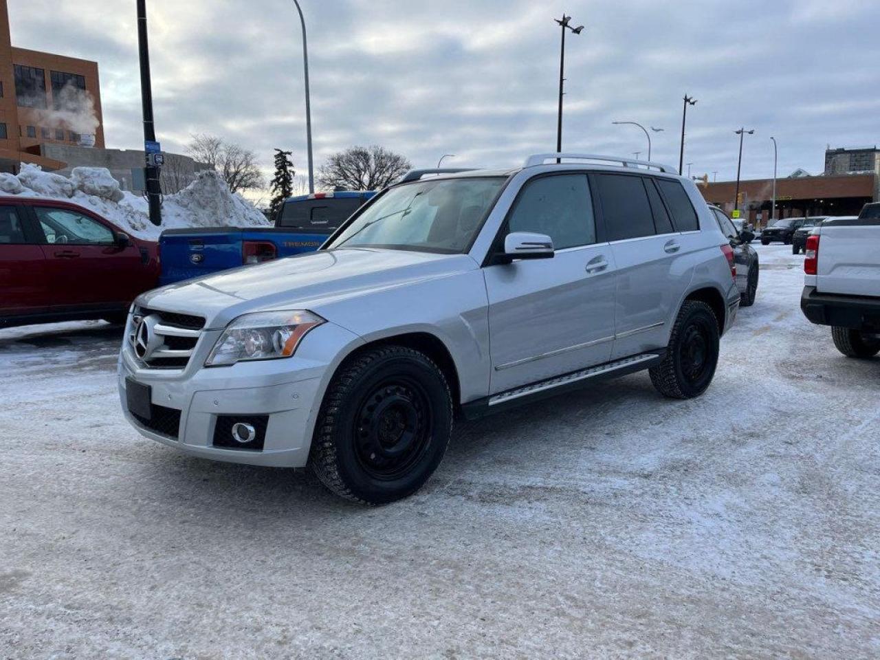 Used 2011 Mercedes-Benz GLK-Class 4MATIC 4dr GLK350 for sale in Winnipeg, MB