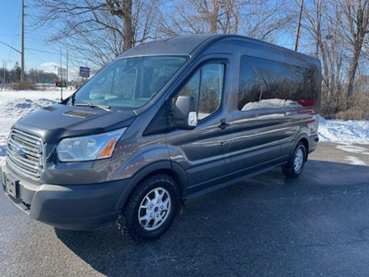 Used 2016 Ford Transit T-350 Passenger for sale in Ingleside, ON