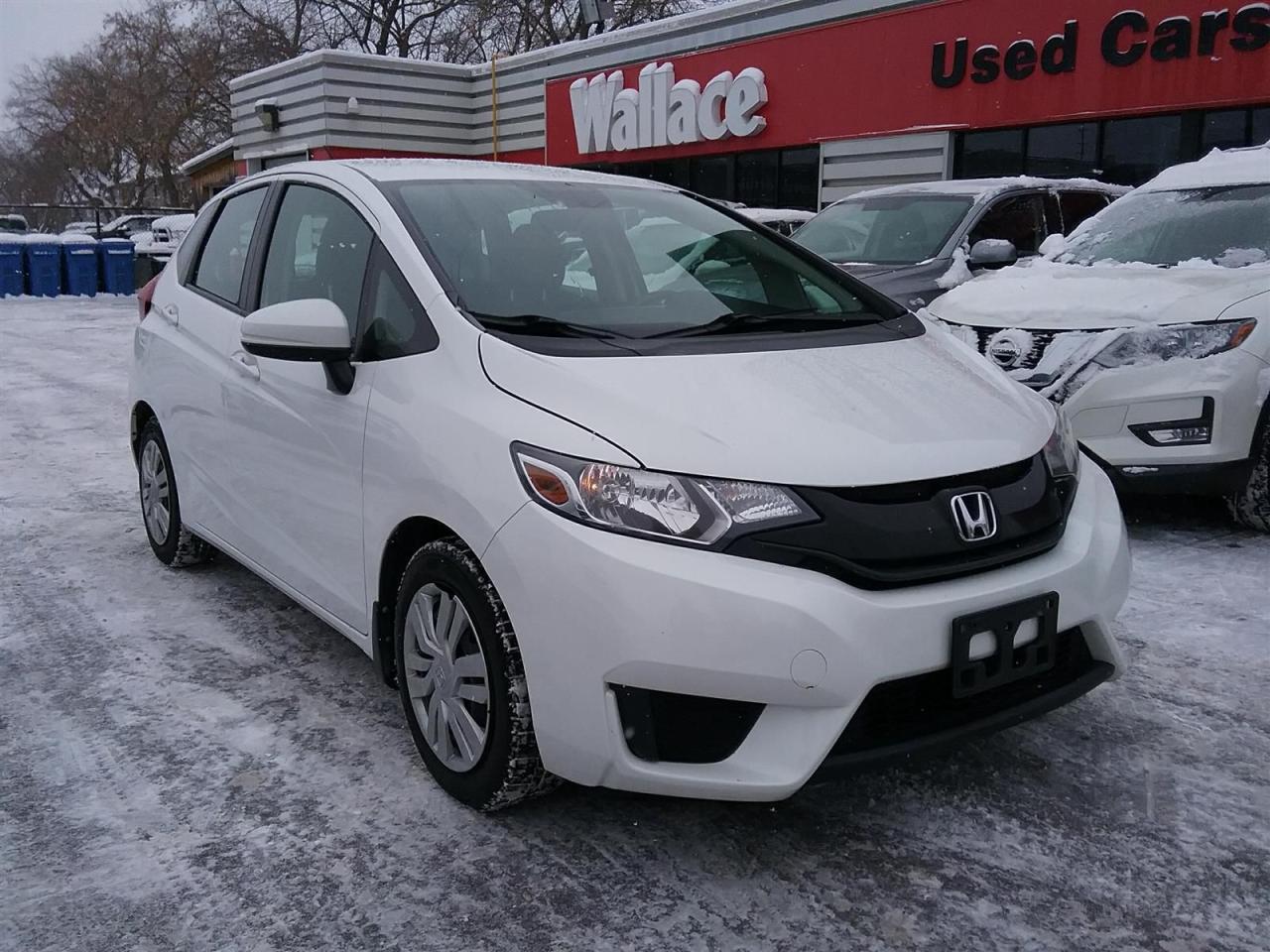 Used 2017 Honda Fit LX | 6 Speed | BlueTooth | Heated Seats for sale in Ottawa, ON