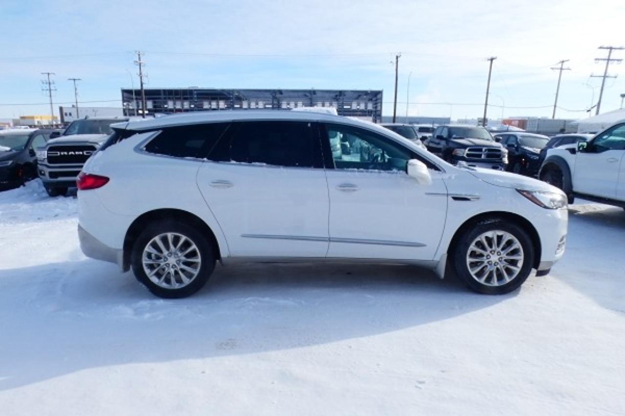 2021 Buick Enclave Premium AWD 4dr w/H&C L, S/R, NAV, BUC - Photo #5