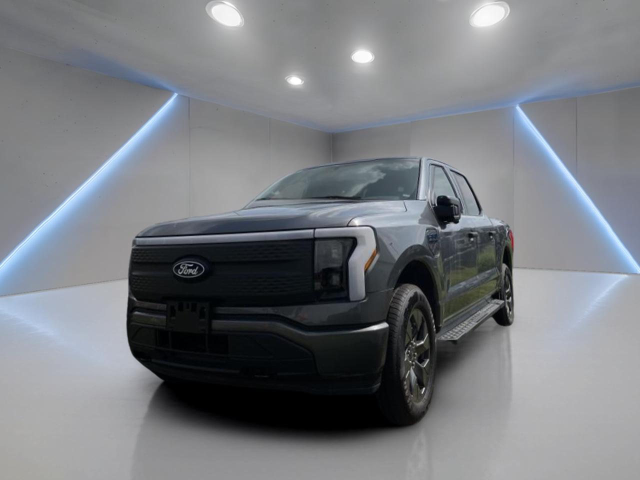 2024 Ford F-150 Lightning XLT Photo0