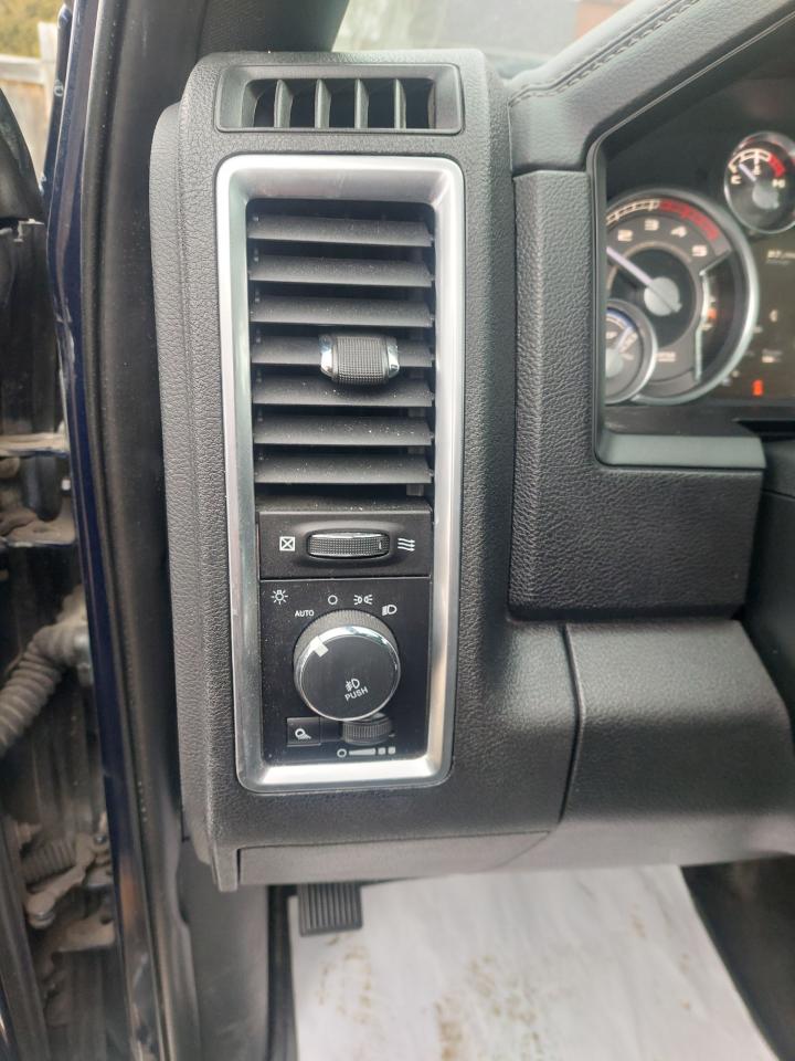 2017 RAM 2500 4WD Crew Cab 149" Limited - Photo #47