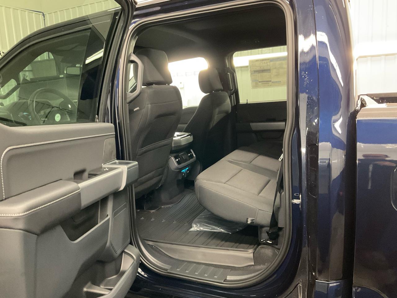 2025 Ford F-150 XLT Photo5