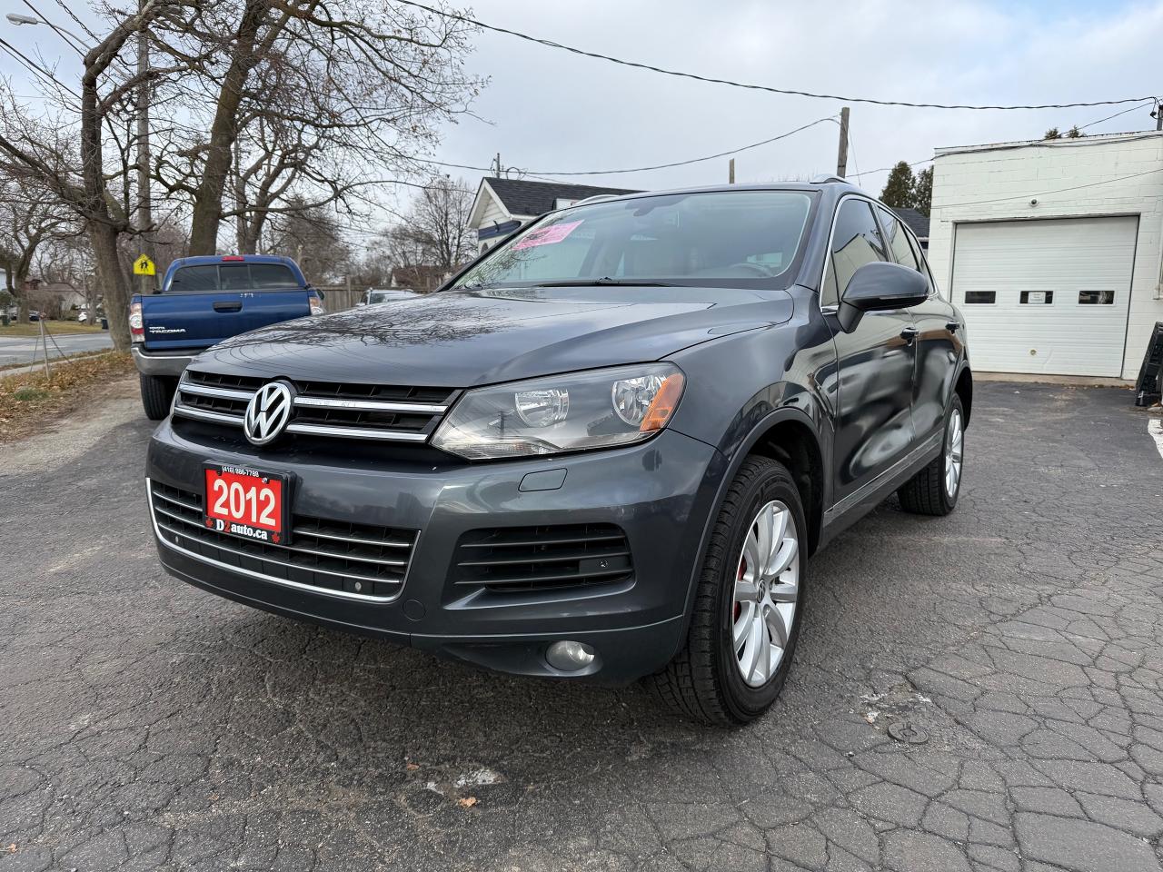 Used 2012 Volkswagen Touareg Highline/3.0V6GAS/AWD/NAVY/PWR SEATS/CERTIFIED. for sale in Scarborough, ON