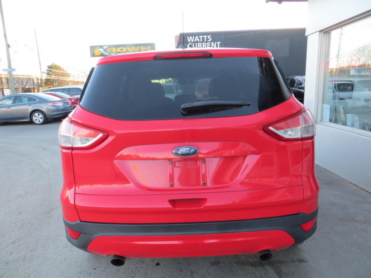 2013 Ford Escape CERTIFIED, ONLY 52,000KM, ALL WHEEL DRIVE - Photo #6