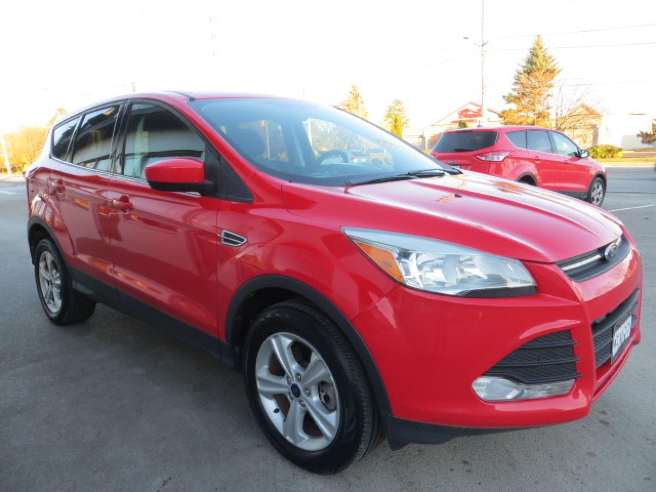 2013 Ford Escape CERTIFIED, ONLY 52,000KM, ALL WHEEL DRIVE - Photo #4