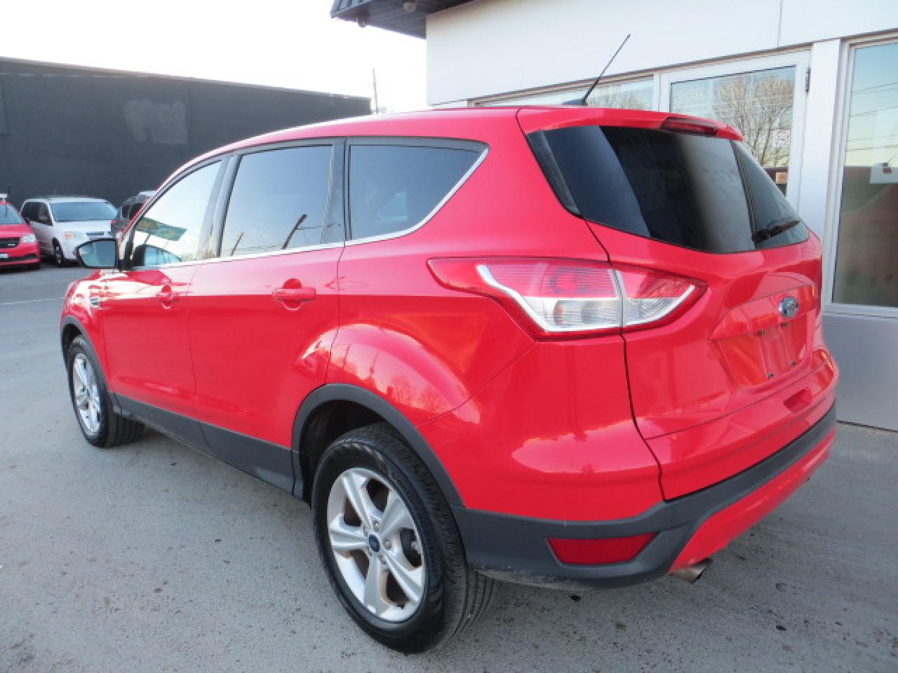 2013 Ford Escape CERTIFIED, ONLY 52,000KM, ALL WHEEL DRIVE - Photo #5