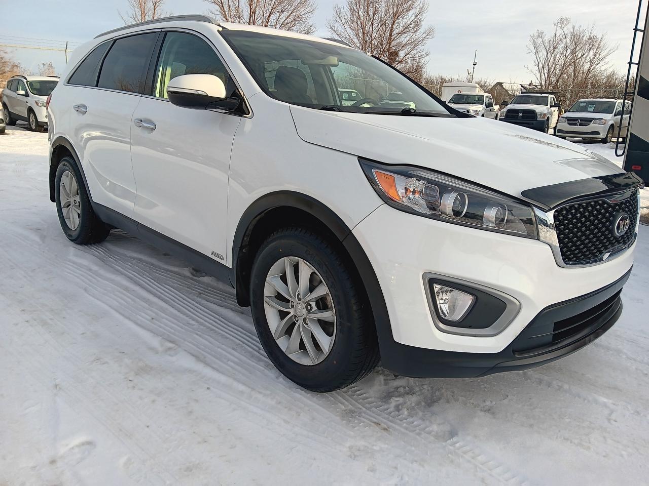 2017 Kia Sorento LX AWD, Htd Seats, Park Assist - Photo #3