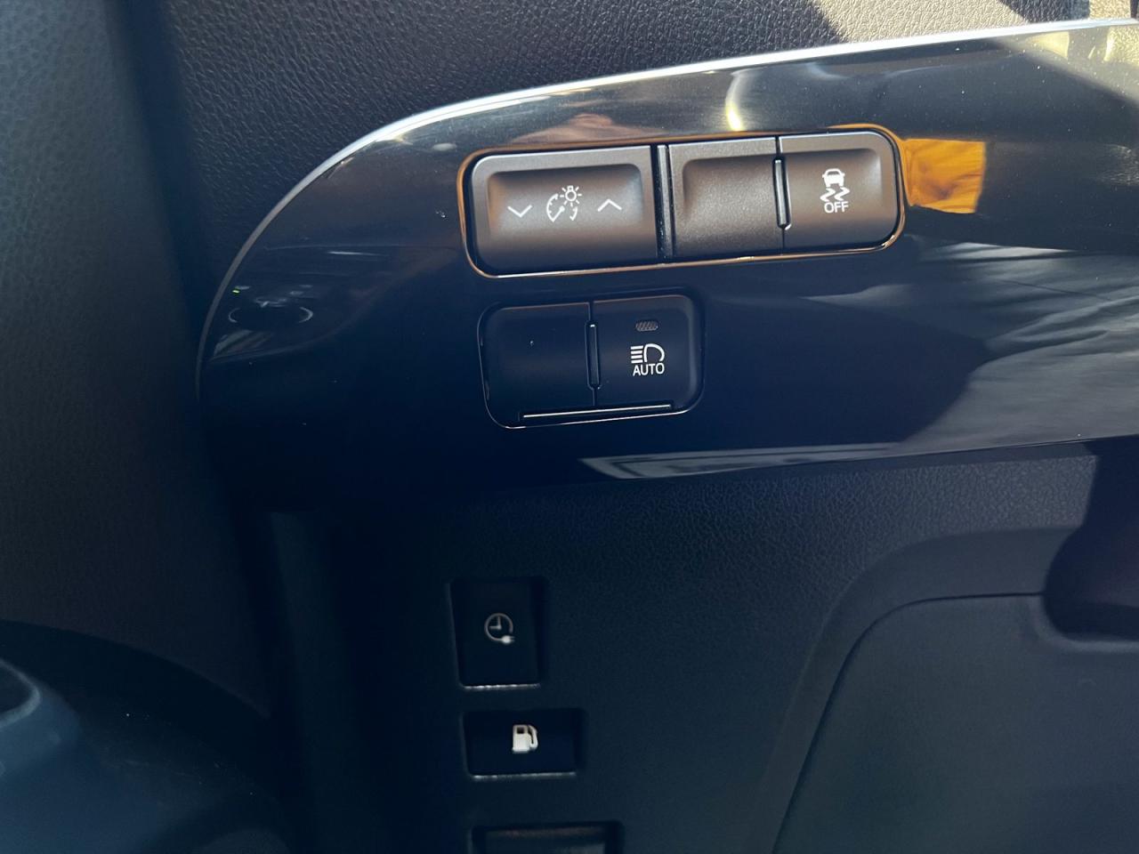 2021 Toyota Prius Prime Upgrade Auto - Photo #28