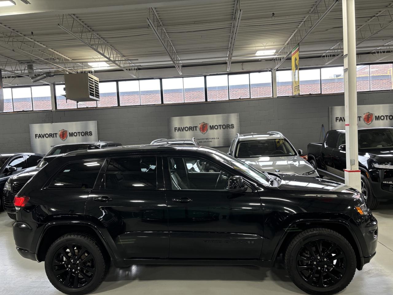 2019 Jeep Grand Cherokee Altitude|4X4|V6|NAV|SUNROOF|LEATHER|HEATEDSEATS|++ Photo2
