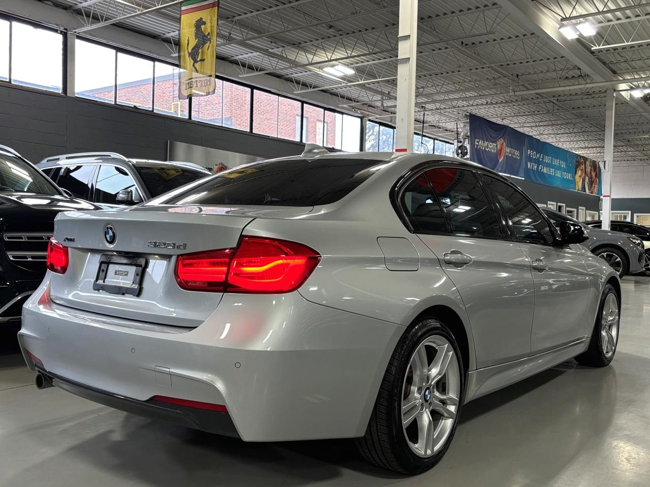 2018 BMW 3 Series 328d xDrive|MPACKAGE|NAV|LEATHER|SUNROOF|BACKCAM|+ - Photo #5