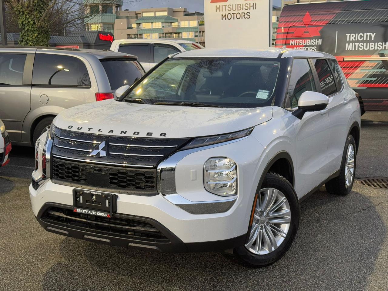 Used 2024 Mitsubishi Outlander ES for sale in Coquitlam, BC