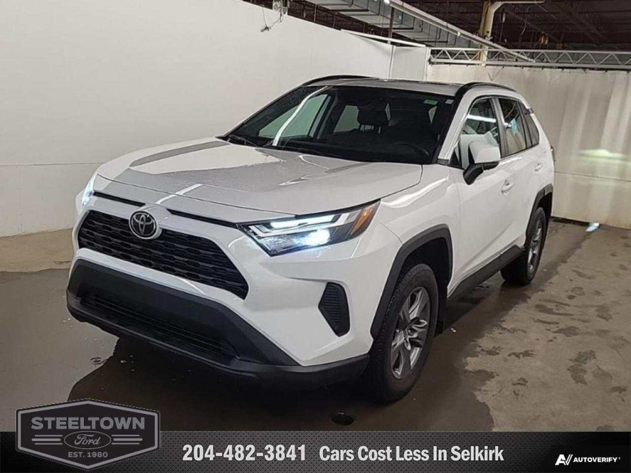 Used 2022 Toyota RAV4 XLE  - Sunroof -  Power Liftgate for sale in Selkirk, MB