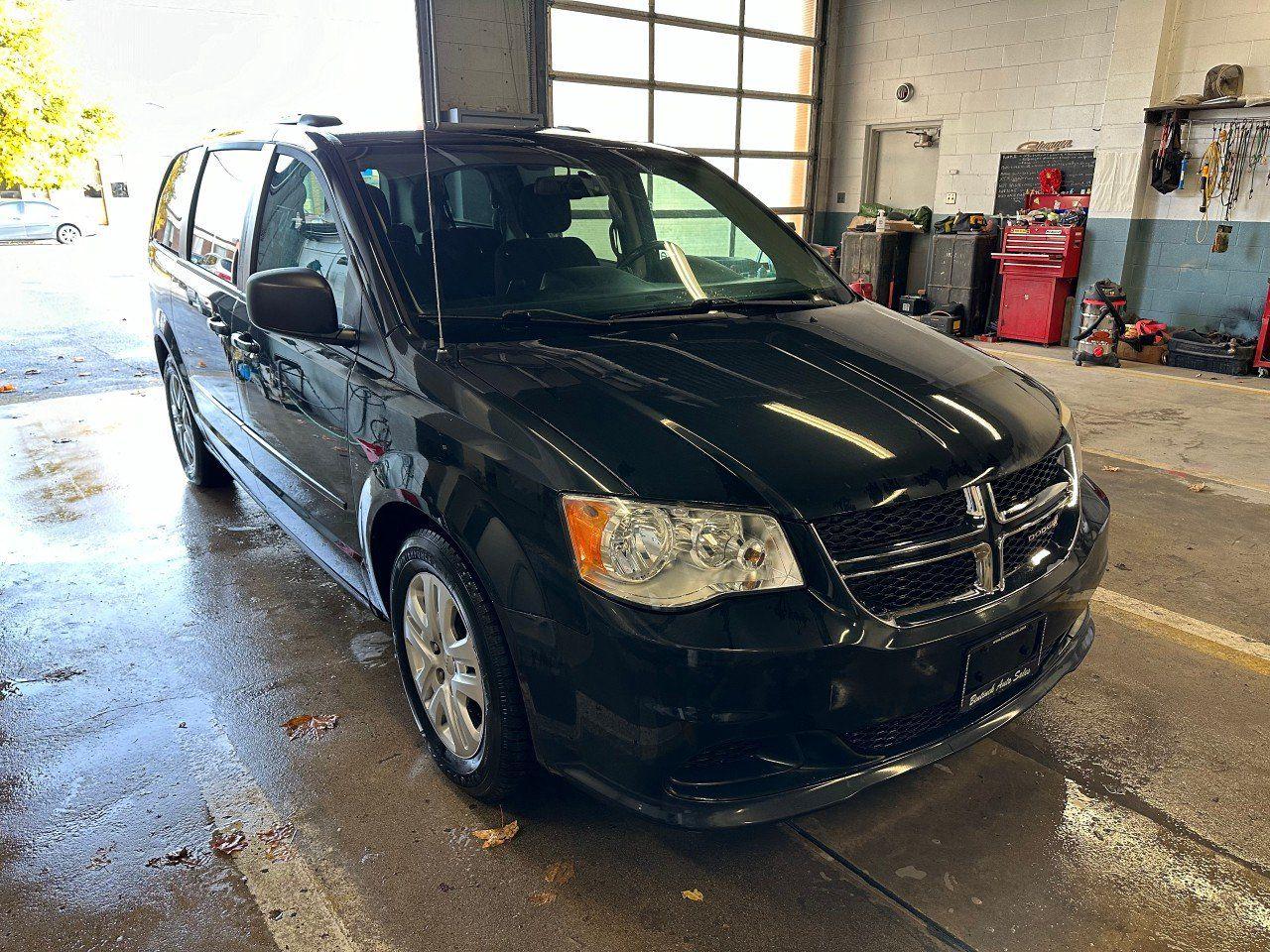 Used 2015 Dodge Grand Caravan SXT 4dr Wgn SXT for sale in Walkerton, ON