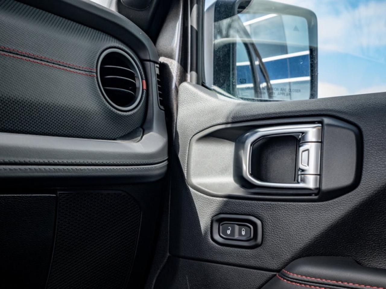 2025 Jeep Wrangler RUBICON Photo