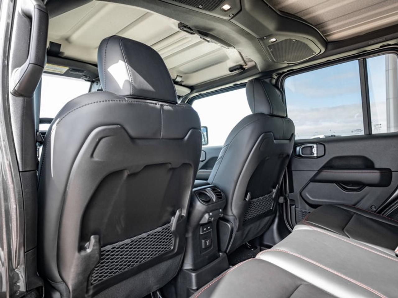 2025 Jeep Wrangler RUBICON Photo
