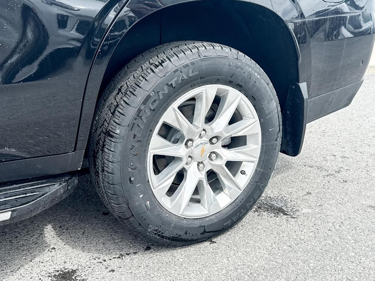 2025 Chevrolet Tahoe Premier 5.3L V8 WITH REMOTE START/ENTRY, HEATED SEATS, HEATED STEERING WHEEL, VENTILATED SEATS, POWER LIFTGATE, BOSE SPEAKER SYSTEM, ADAPTIVE CRUISE CONTROL Photo