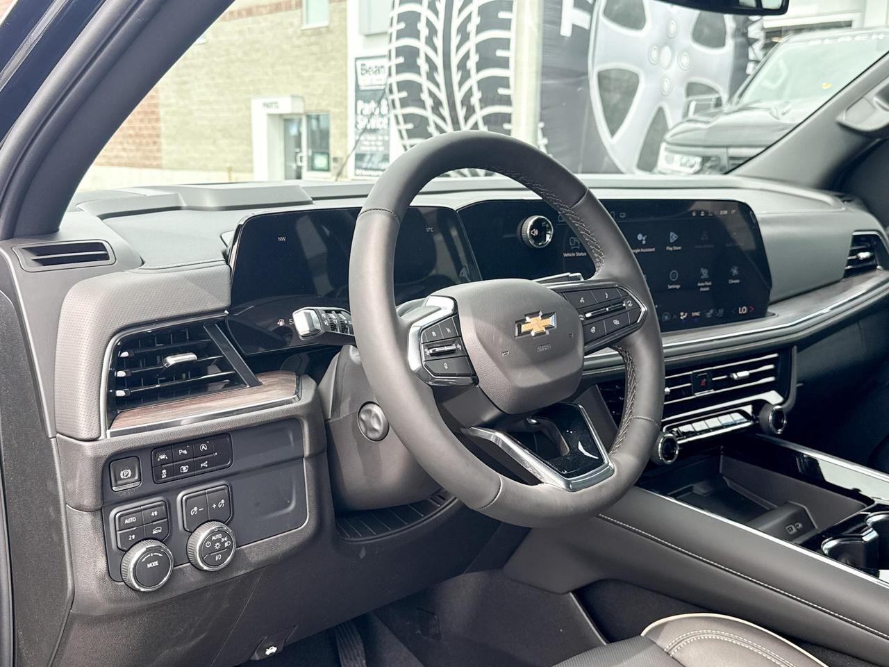 2025 Chevrolet Tahoe Premier 5.3L V8 WITH REMOTE START/ENTRY, HEATED SEATS, HEATED STEERING WHEEL, VENTILATED SEATS, POWER LIFTGATE, BOSE SPEAKER SYSTEM, ADAPTIVE CRUISE CONTROL Photo