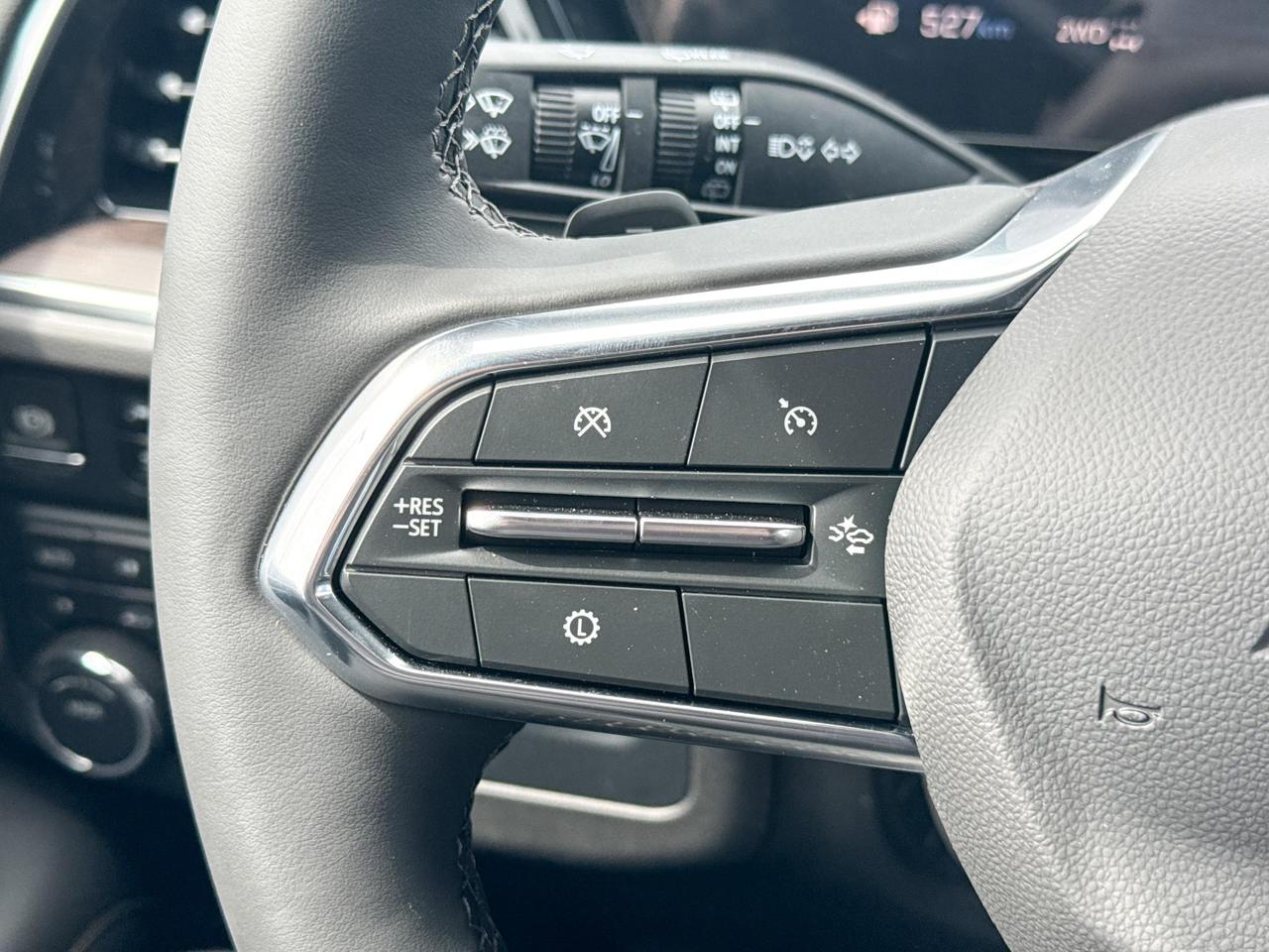 2025 Chevrolet Tahoe Premier 5.3L V8 WITH REMOTE START/ENTRY, HEATED SEATS, HEATED STEERING WHEEL, VENTILATED SEATS, POWER LIFTGATE, BOSE SPEAKER SYSTEM, ADAPTIVE CRUISE CONTROL Photo