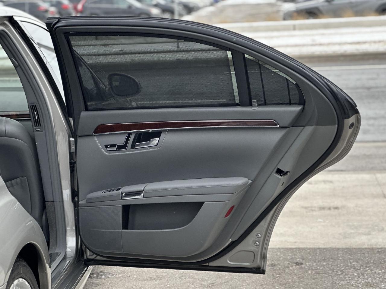 2007 Mercedes-Benz S-Class S550 //AMG SPORT PACKAGE | HARMAN KARDON | LOADED - Photo #33