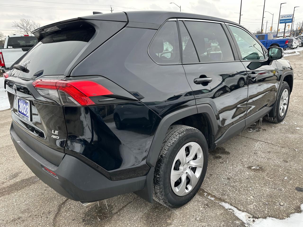 2023 Toyota RAV4 LE Photo