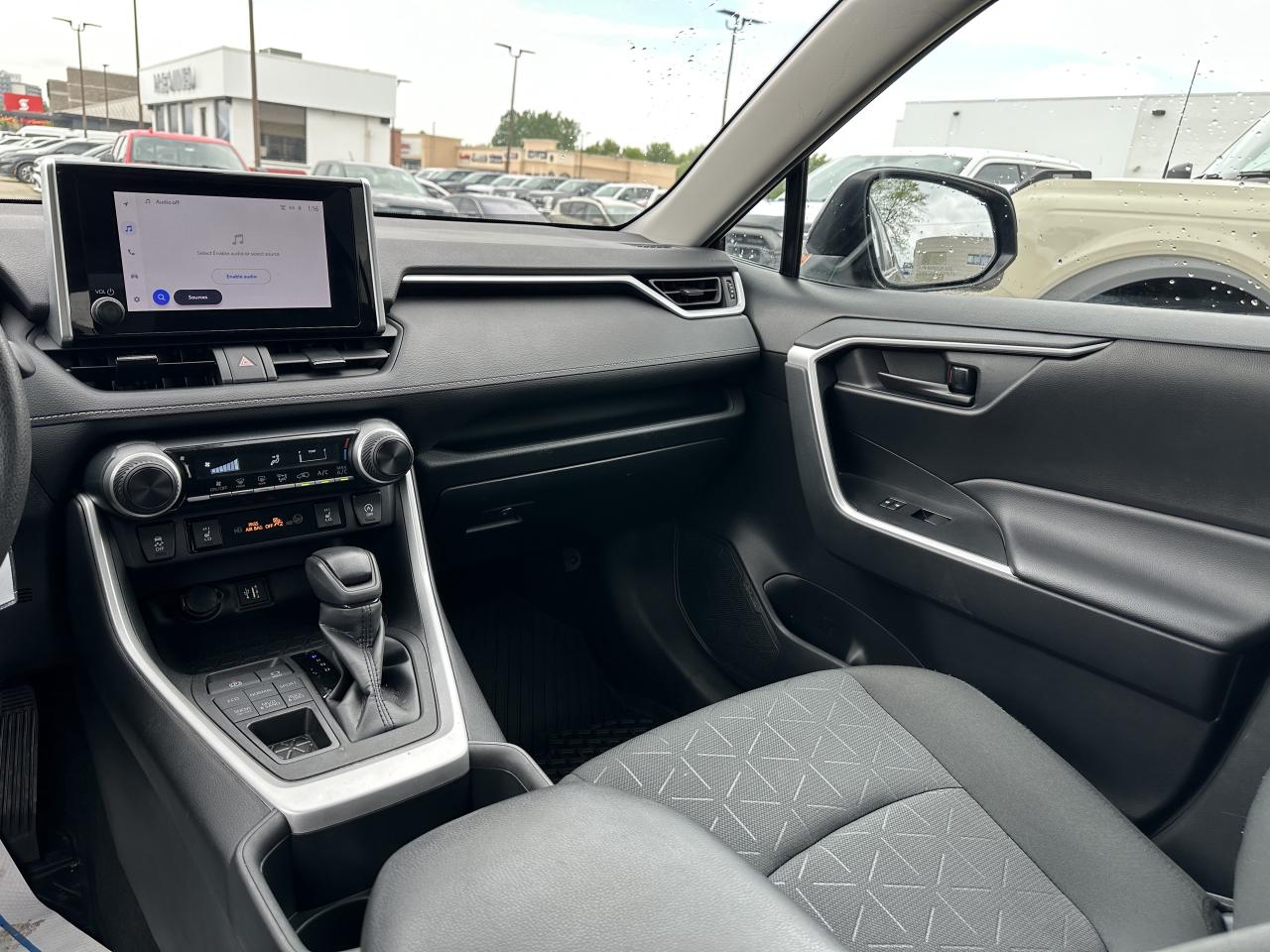 2023 Toyota RAV4 LE Photo